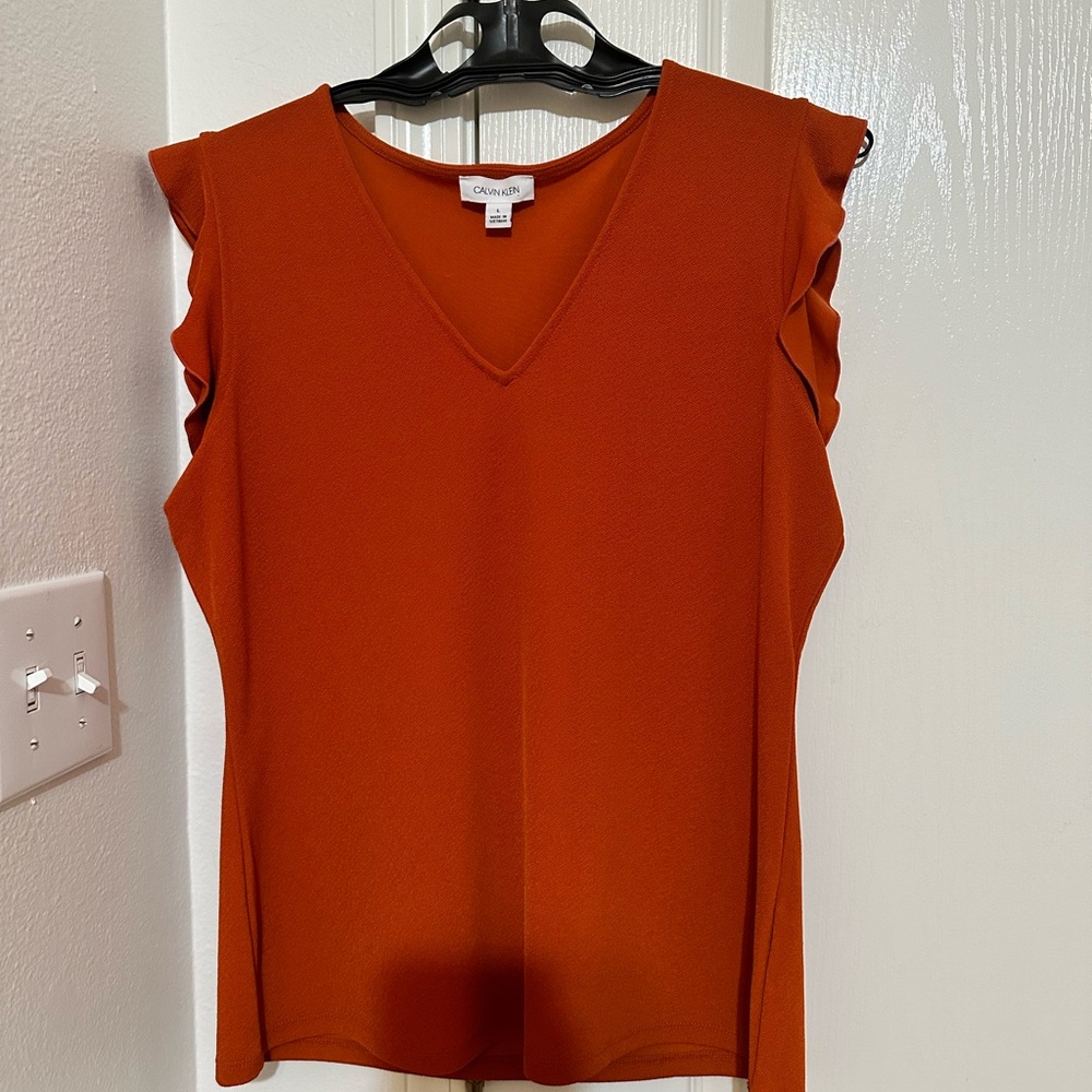 Calvin Klein Women's Rust Sleeveless Blouse